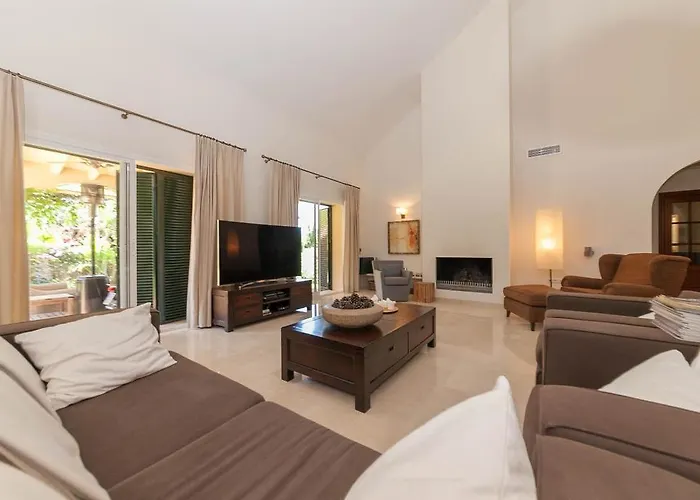 Villa El Limonero - *